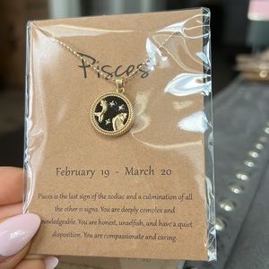 NWT Pisces Constellation Gold Chain Zodiac Sign Round Pendant Necklace